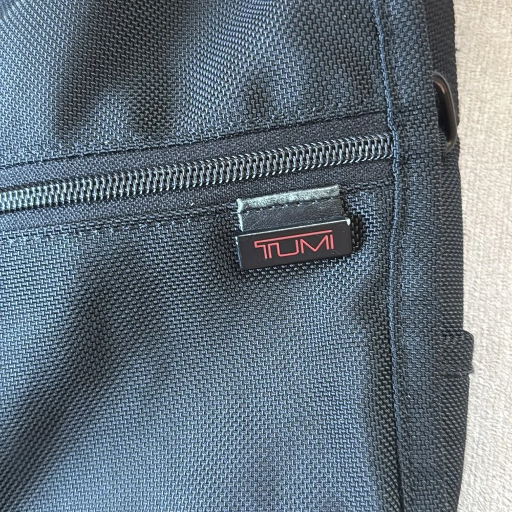 Tumi Made in the USA Crossbody Messenger Bag in Black